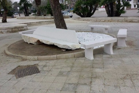 nuova panchina piazza Marinai d'Italia
