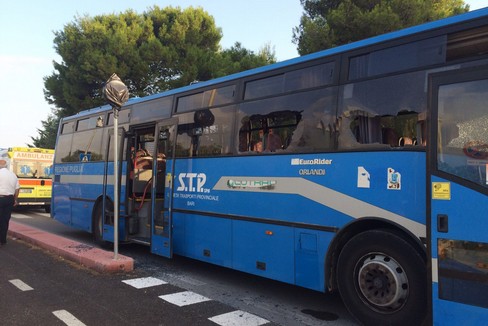 Piove dal tetto di un autobus Stp, tratta Ruvo Andria