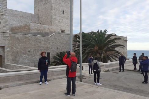 Intervista a due turisti in visita a Trani