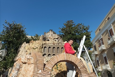 Presepe in piazza Libertà