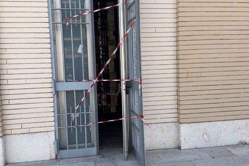 Trani | Traffico bloccato alla Stazione Ferroviaria per un incendio al vano tecnico