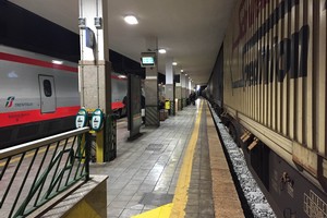 Vandali in azione sulla linea ferroviaria