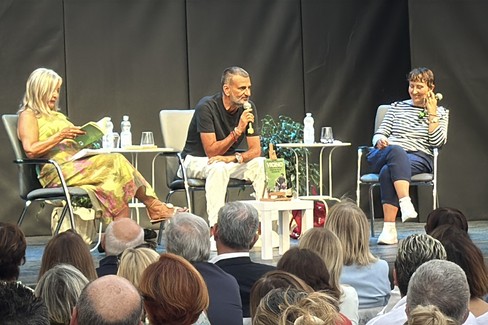 Antonio Decaro, presentazione del libro  "Vicino " a Trani