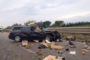Incidente sulla 16 bis, coinvolti un camion e un'auto