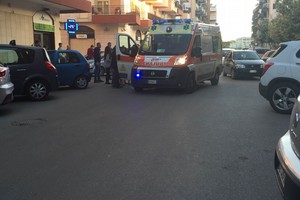 Incidente in Via Malcangi, bici contro auto