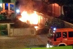 Incendio di un'auto in via Bisceglie