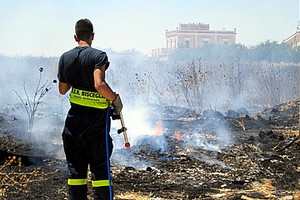 Incendio in via Monte D'Alba