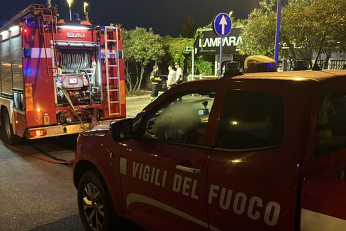 Trani | Incendio a "La Lampara" si ipotizza doloso
