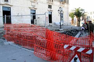 Lavori in via Statuti Marittimi a Trani