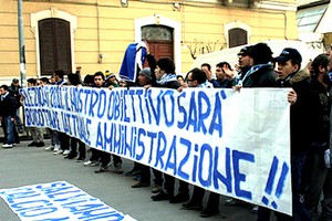 Crisi Fortis Trani, manifestazione dei tifosi