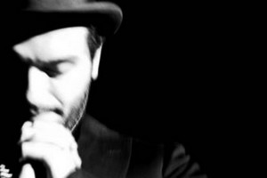 «Facevo teatro per rimorchiare, adesso vado in tour con Paolo Rossi»