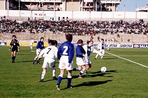 La nazionale femminile di calcio a Trani, il 22 marzo 2000