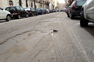 Neve sulle strade di Trani