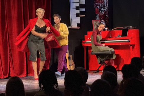 Palazzo Beltrani - Teatro -  "E' Semplice " di Ilenia Costanza