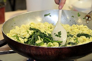 Pasta: orecchiette e cime di rapa