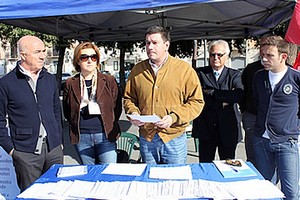 Raccolta firme Pdl contro i licenziamenti della Casa Divina Provvidenza di Bisceglie