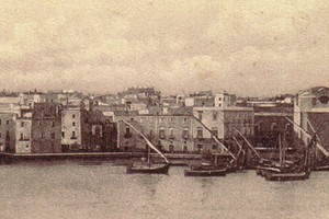Immagine storica del porto di Trani
