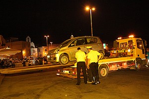 Rimozioni sul porto di Trani