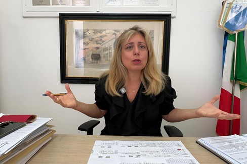 Trani - Dimensionamento scuole, intervista a Paola Valeria Gasbarro, DS I Circolo "De Amicis" Trani