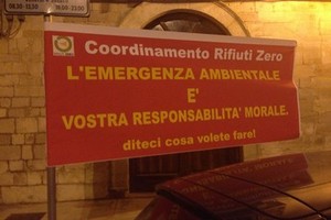 Protesta Rifiuti Zero Consiglio Comunale 1