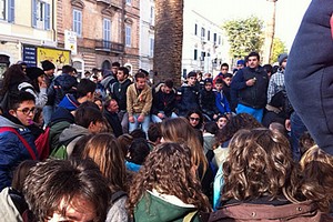 Protesta anche a Trani