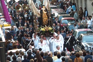 Processione di Santa Rita a Trani