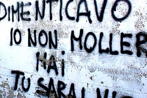 Lungomare mongelli imbrattato da scritte spray