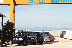 Sequestro PM in azienda di marmi a Trani
