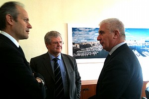 Tarantini presso l'Agenzia delle Entrate di Milano