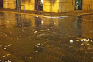 Tombino fogna via Roma