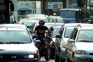 Traffico, auto e moto