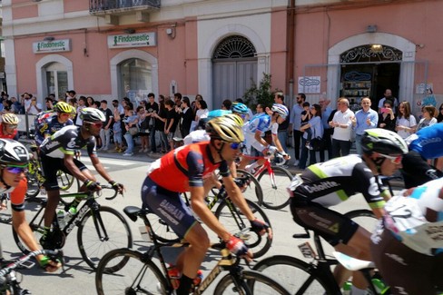 Giro d'Italia 2017, tappa a Trani