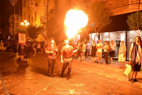 Settimana medioevale. il gran finale con l'incendio del castello