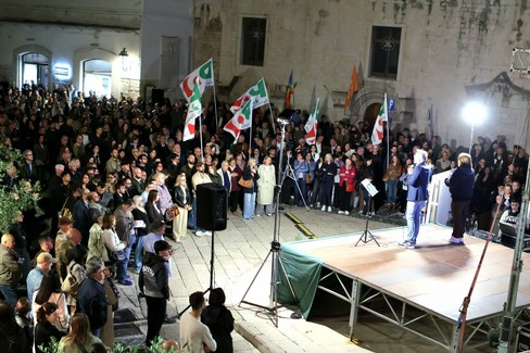Marco Galiano - la diretta del comizio da Piazza Libertà