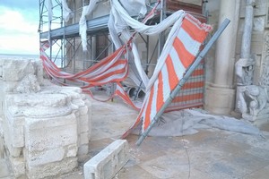 Cattedrale, danni dovuti alle raffiche di vento