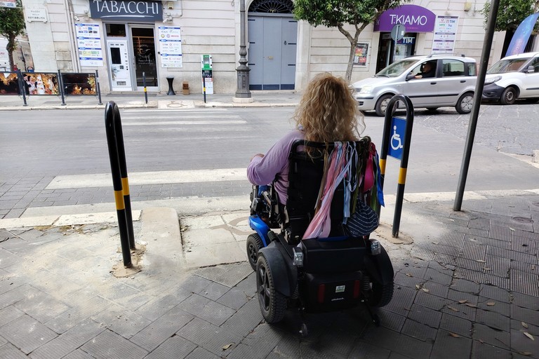 OCABA contro il parcheggio selvaggio davanti agli scivoli