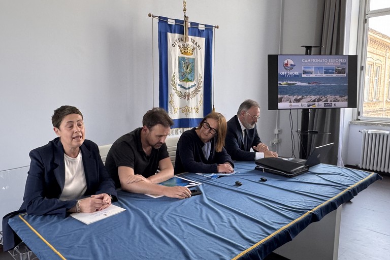 Presentazione Off Shore Campionato Europeo. <span>Foto Tonino Lacalamita</span>