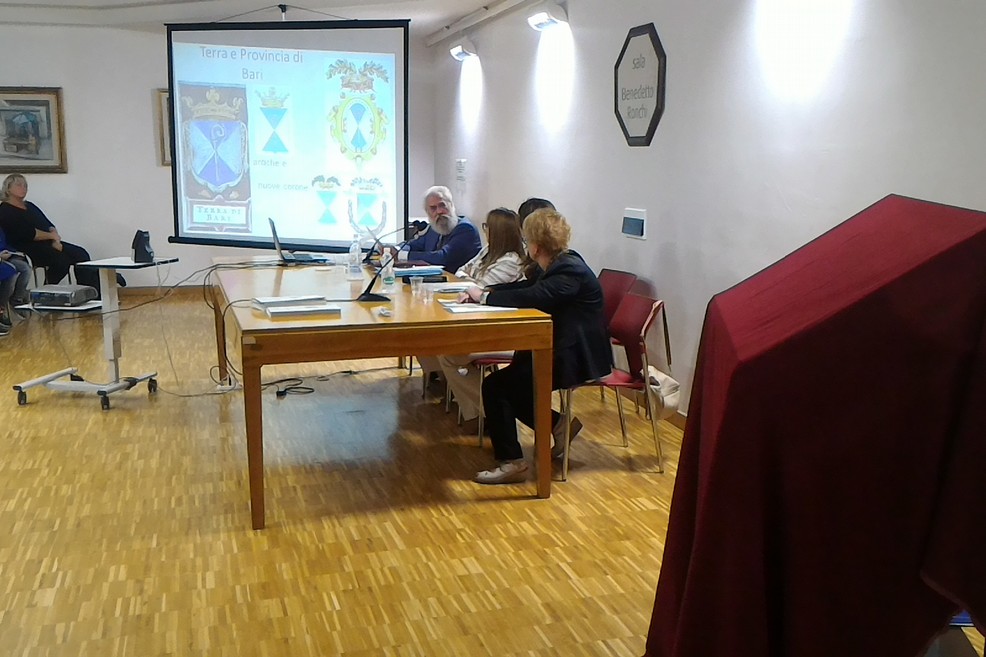 Consegna dello stemma in Biblioteca