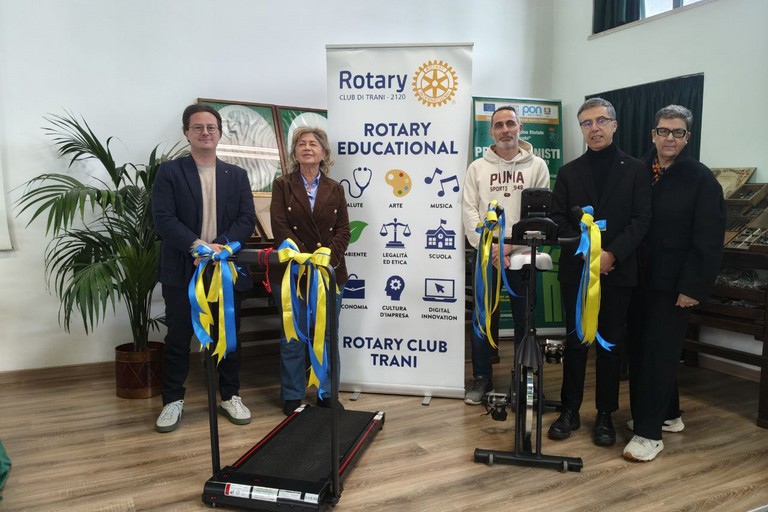 Donazione Rotary CLub al liceo scientifico 