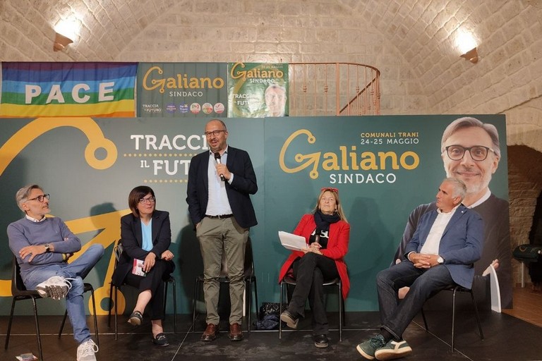Marco Galiano, Debora Ciliento, Davide Faraone, Lucia De Mari, Giuseppe Mastrototaro. <span>Foto Adriana Fabrizio</span>