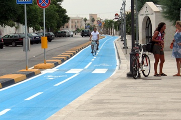 Pista ciclabile sul Lungomare di Trani