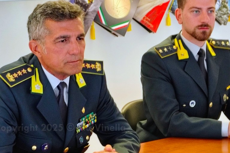 Guardia di Finanza Bat: presentazione Di Cagno e Colella. <span>Foto Ida Vinella</span>