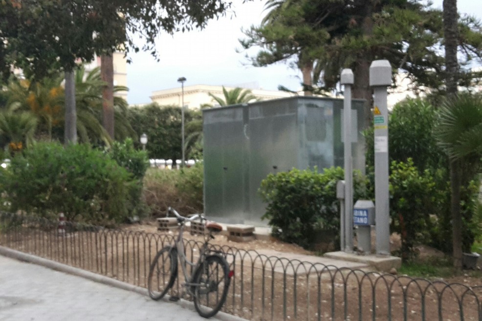 cabina del gas in piazza della Repubblica