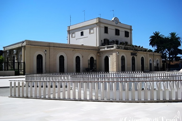 Stazione Piazza XX Settembre Trani