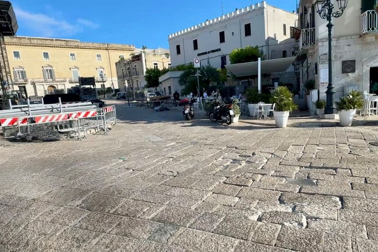 Trani - via Statuti Marittimo , basolato. <span>Foto Tonino Lacalamita</span>