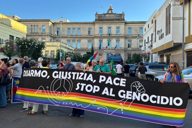 Trani - Corteo per la Pace. <span>Foto Carla Penza</span>