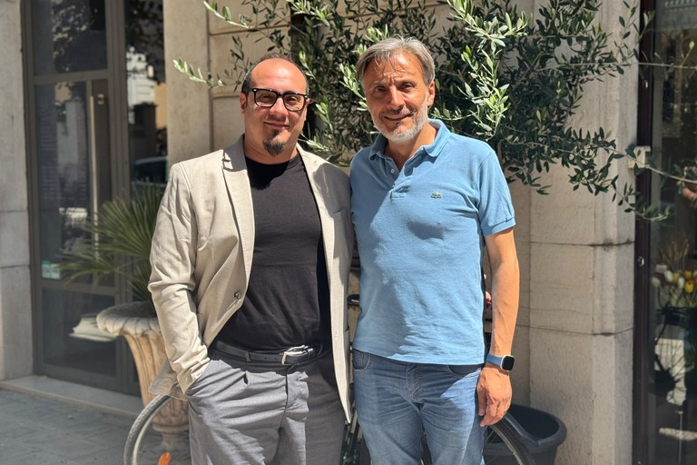 Sindaco Marco Galiano e l’Archeologo Michele Pellegrino. <span>Foto Tonino Lacalamita</span>