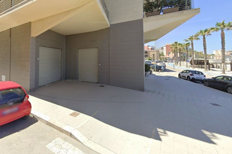 Trani - Lungomare Cristoforo Colombo, 56