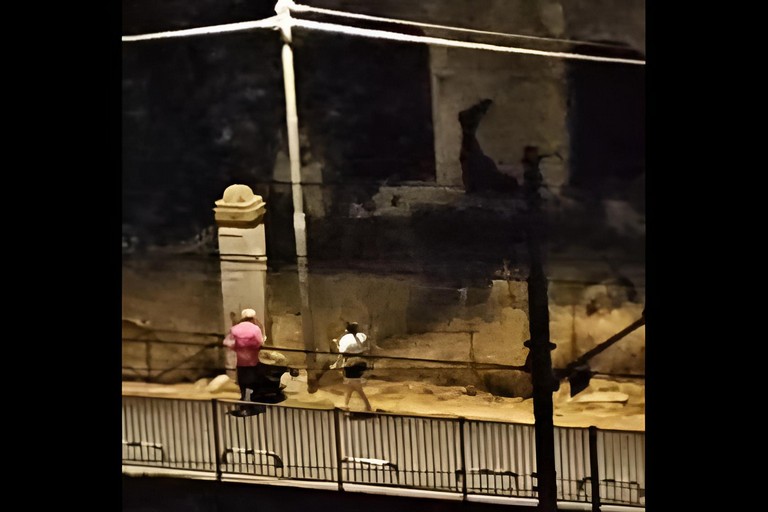 Degrado sociale in Via Verdi a Trani, murati gli accessi al rudere, resta senza risposta il destino del minore e degli adulti che vi trovavano riparo