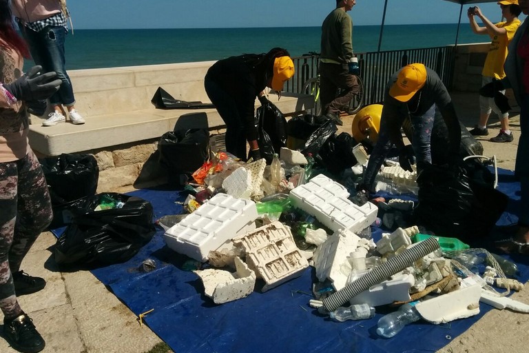 Spiagge e fondali puliti